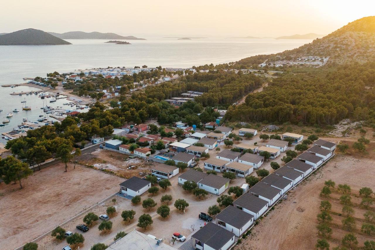 Amore Del Mare, Seaside Family Pace, Free Parking And Wifi In Camp Dalmatino Drage Exterior foto